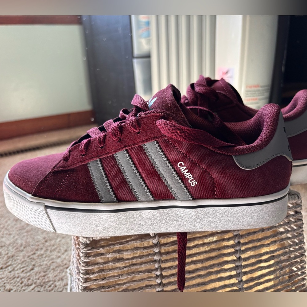 Adidas campus casual shoes